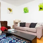 Charming Peaceful 2 Bedroom With Parking And Garden